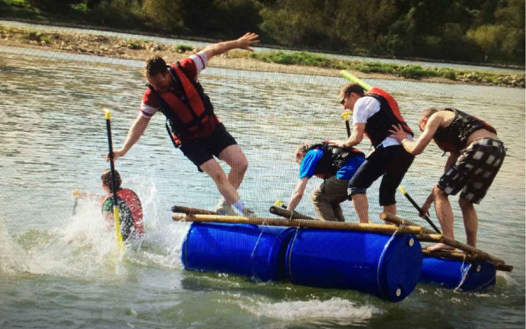 Floßbau auf der Sieg